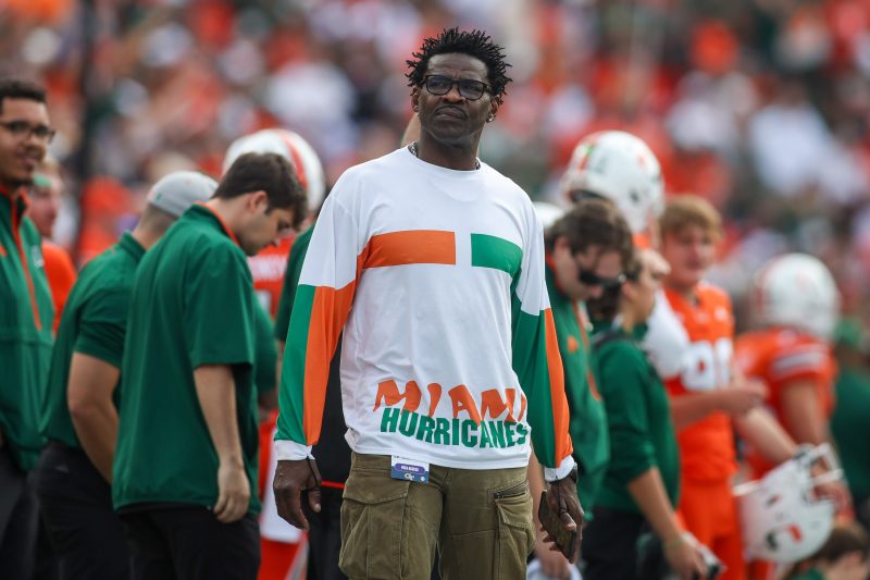 Michael Irvin, Holly Rowe plowed over on sideline of Miami-Florida State game